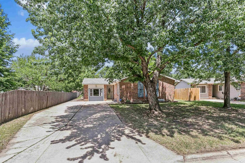 1718 Charleston St, Park City, KS 67219-1609