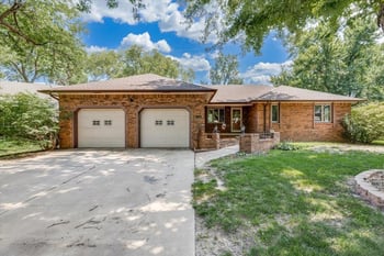 1309 S Bridgewater Dr, Wichita, KS 67209