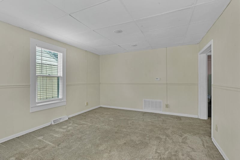 417 11th Ave, Winfield, KS 67156-3513
