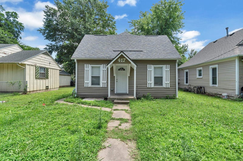 417 11th Ave, Winfield, KS 67156-3513