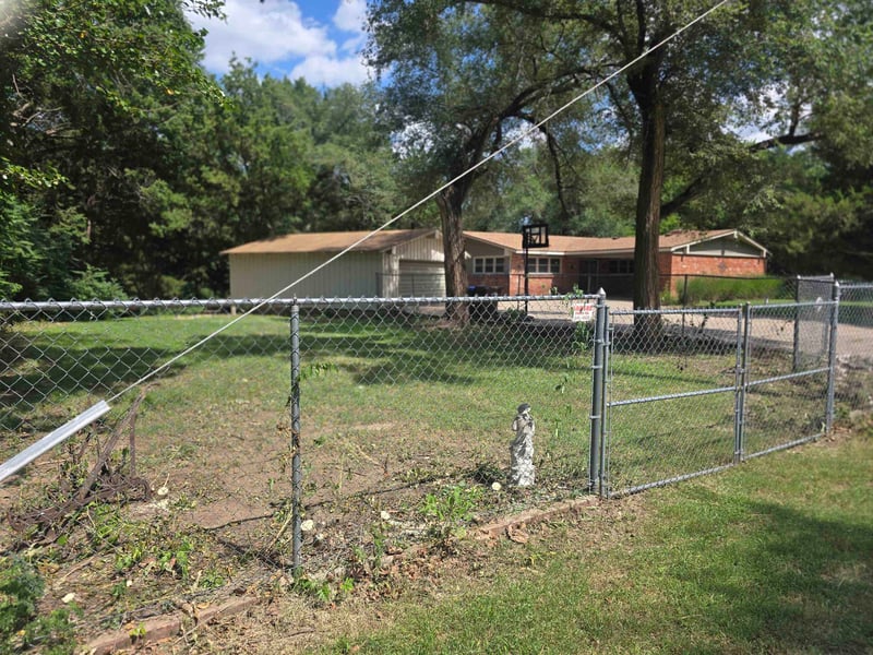 5540 Porter , Wichita, KS 67204