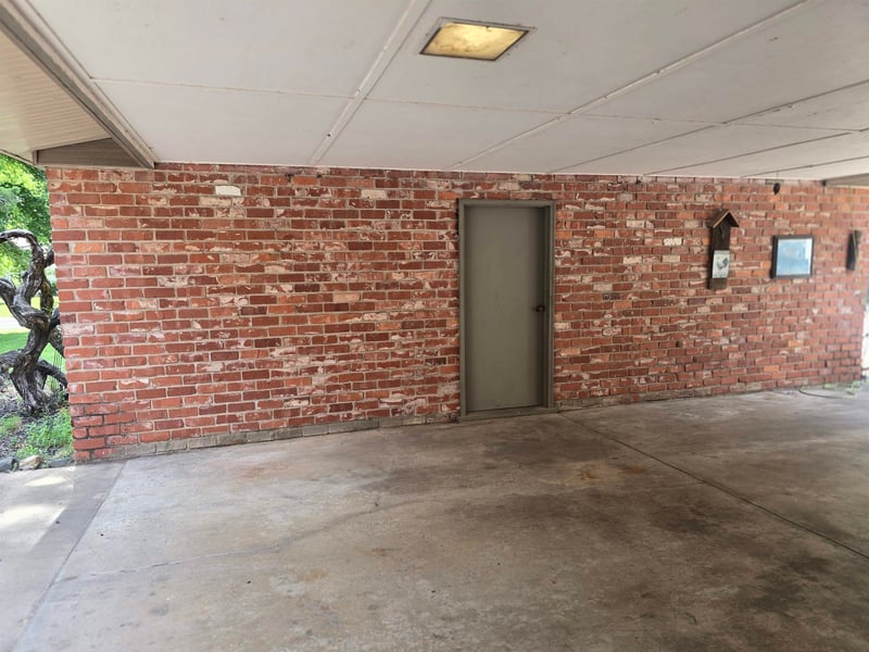 5540 Porter , Wichita, KS 67204