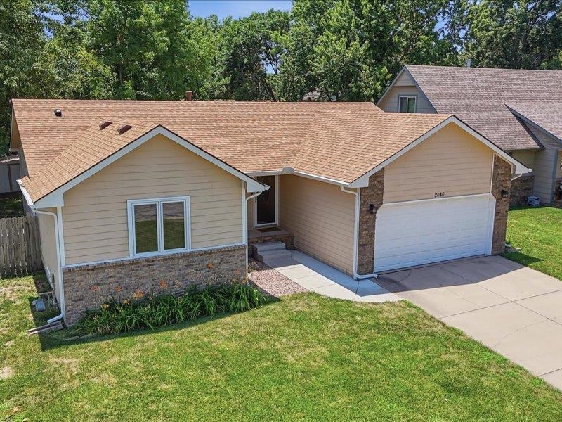 2040 Parkridge Ct, Wichita, KS 67212