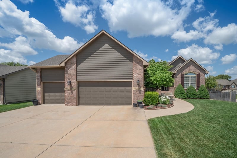 13905 Ayesbury St, Wichita, KS 67228