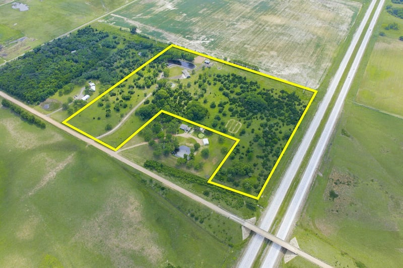 1255 120th Ave, Cheney, KS 67025