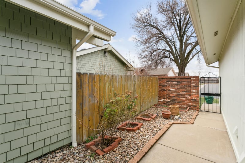7700 13th St N Unit 6, Wichita, KS 67206