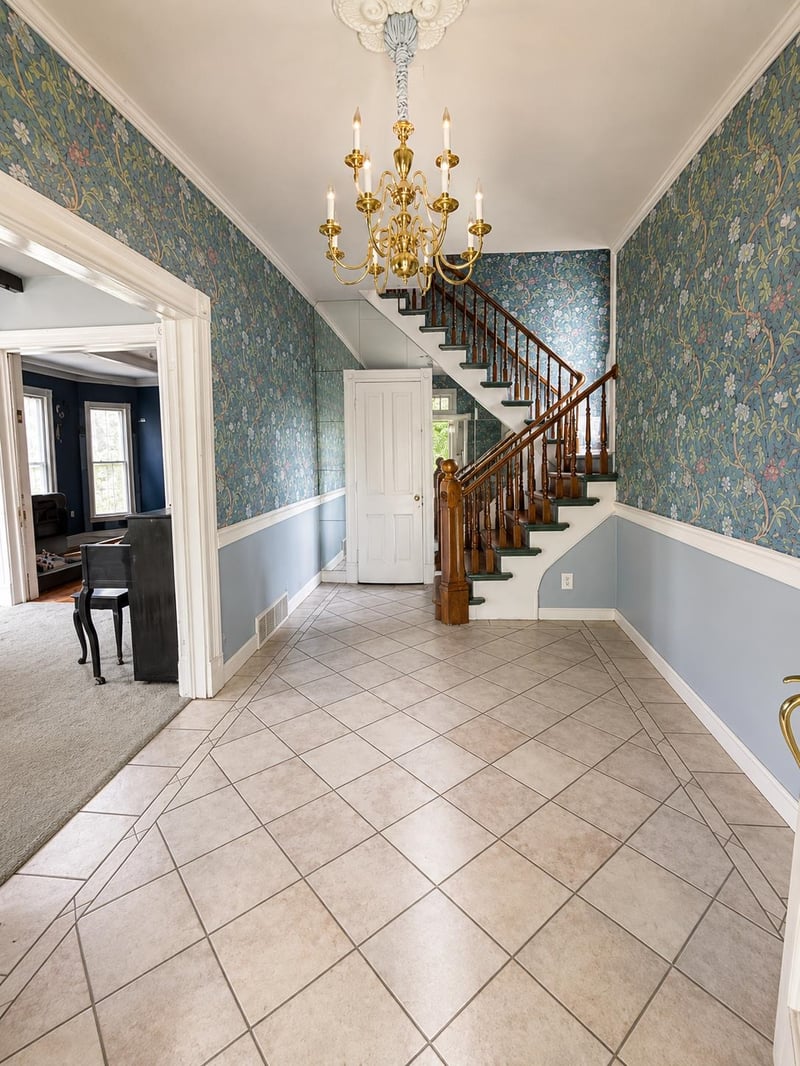 1121 Bitting Ave, Wichita, KS 67203-3524