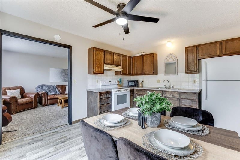 2513 Savannah Ave, Wichita, KS 67217