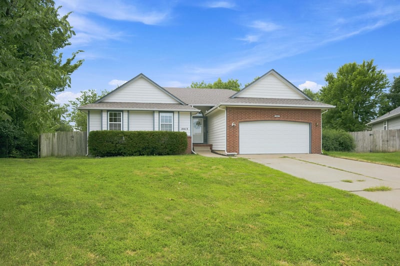 10413 University Ct, Wichita, KS 67209
