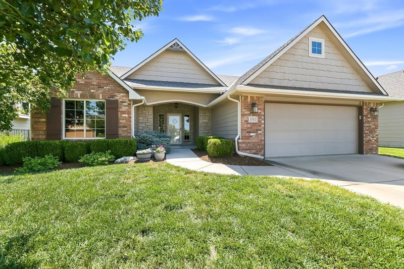 2312 N Sawgrass Cir, Derby, KS 67037