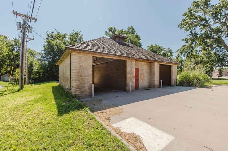 220 2nd , Mulvane, KS 67110
