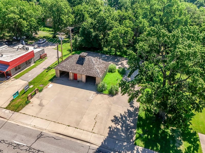 220 2nd , Mulvane, KS 67110