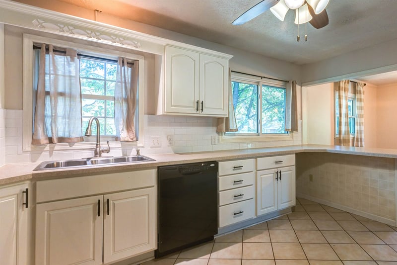 2081 Leland Way, Salina, KS 67401