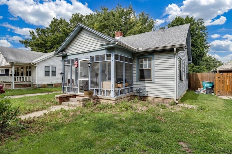 749 S Spruce St, Wichita, KS 67211