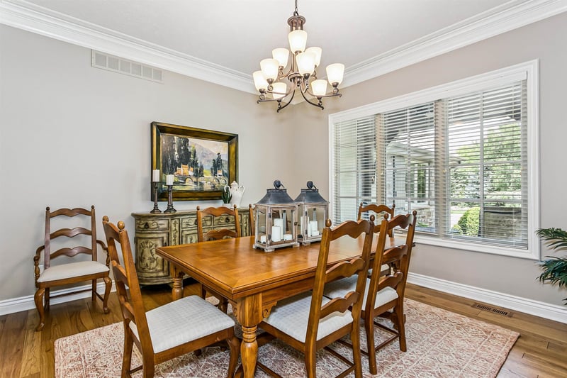 2240 N Williamsgate Ct, Wichita, KS 67228