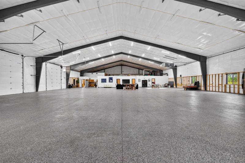 10730 103rd St S, Mulvane, KS 67110