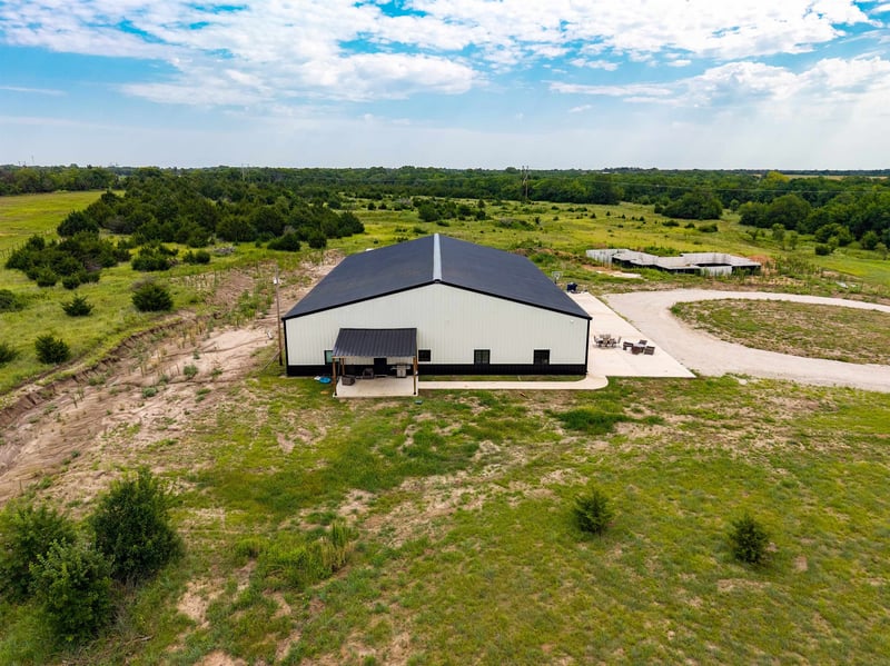 10730 103rd St S, Mulvane, KS 67110