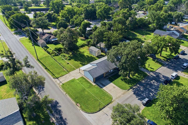 2010 Glenn , Wichita, KS 67213