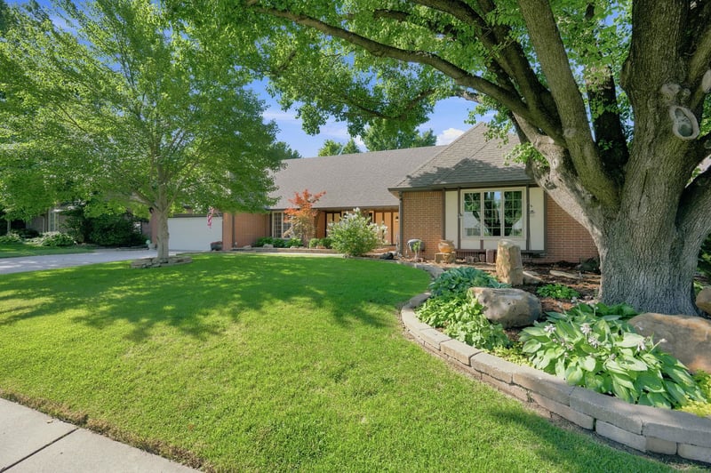 8329 E Huntington St, Wichita, KS 67206