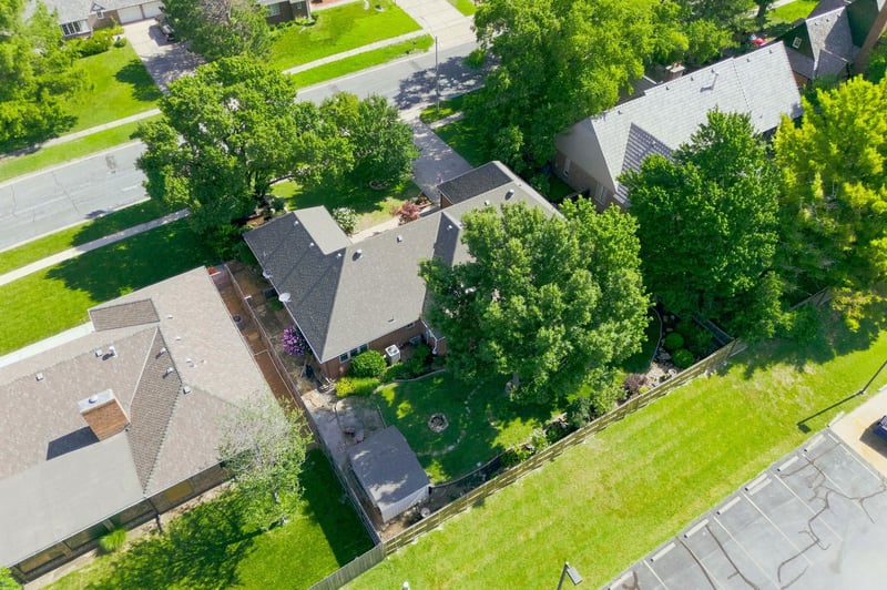 8329 E Huntington St, Wichita, KS 67206