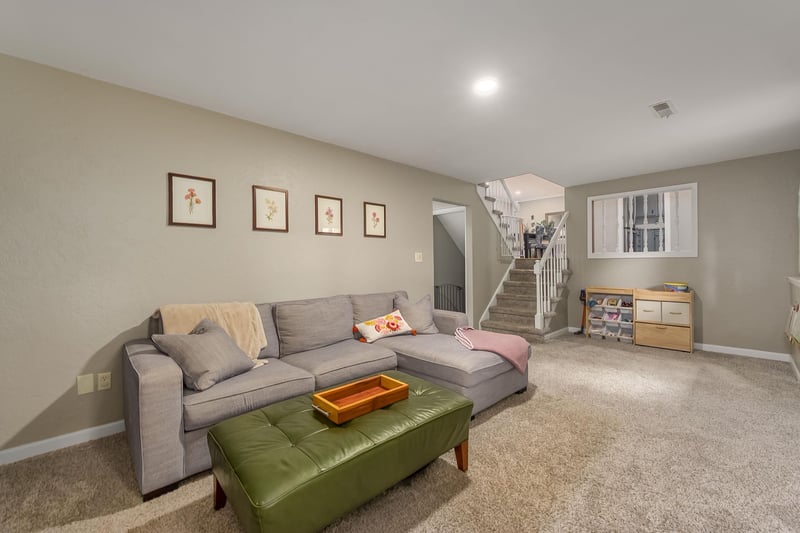 621 Willow Dr, Derby, KS 67037-1949