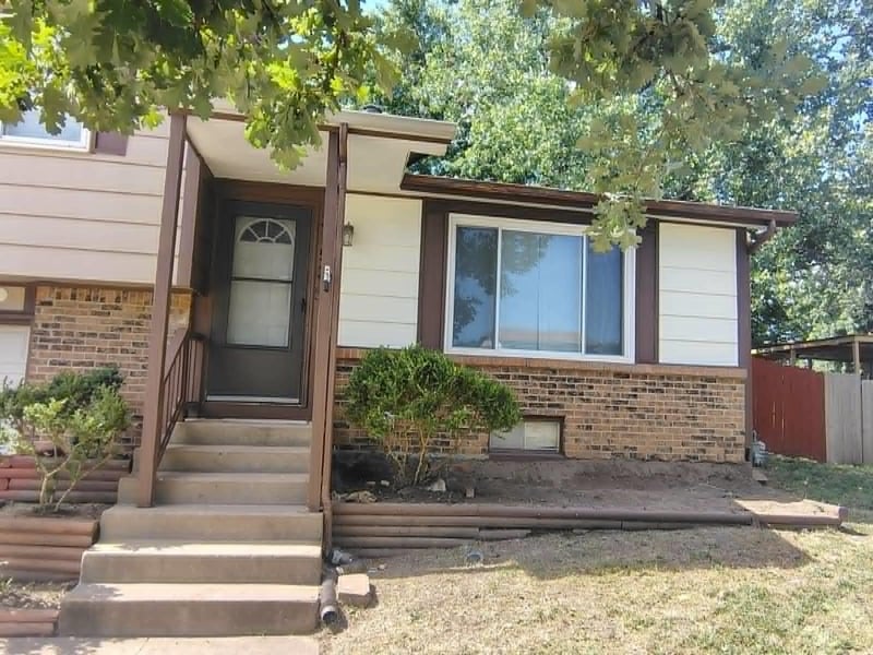 3153 Cranberry St, Wichita, KS 67226