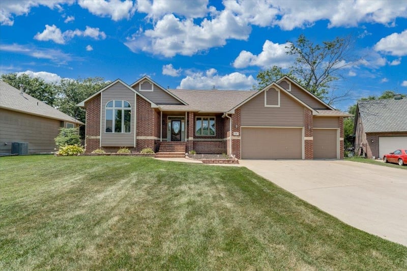 148 Forestview , Wichita, KS 67235
