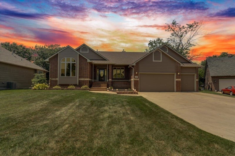 148 Forestview , Wichita, KS 67235