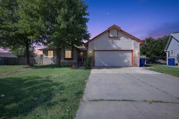 1802 S Hoyt Cir, Wichita, KS 67207
