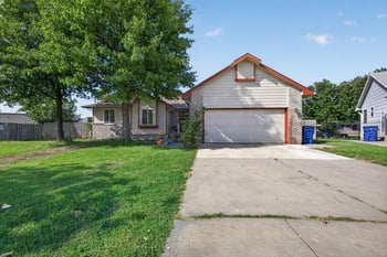 1802 S Hoyt Cir, Wichita, KS 67207