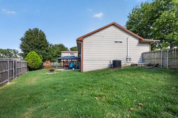 1802 S Hoyt Cir, Wichita, KS 67207