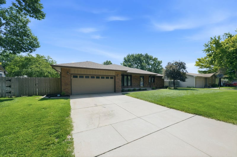 1422 Rutgers St, Wichita, KS 67212