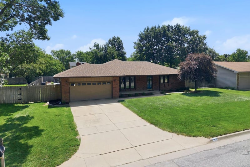 1422 Rutgers St, Wichita, KS 67212