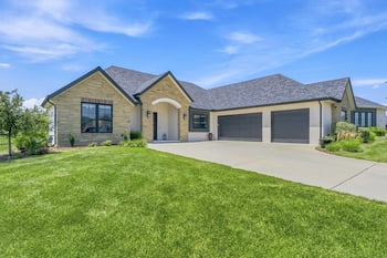 10904 E Steeplechase Ct, Wichita, KS 67206