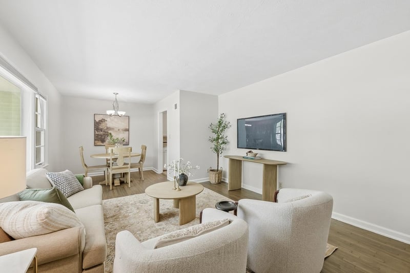 1720 Roanoke Dr, Wichita, KS 67218