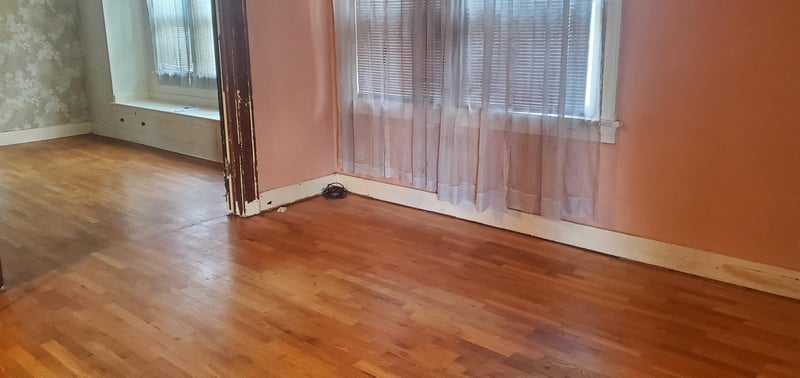 129 Beloit , Salina, KS 67401