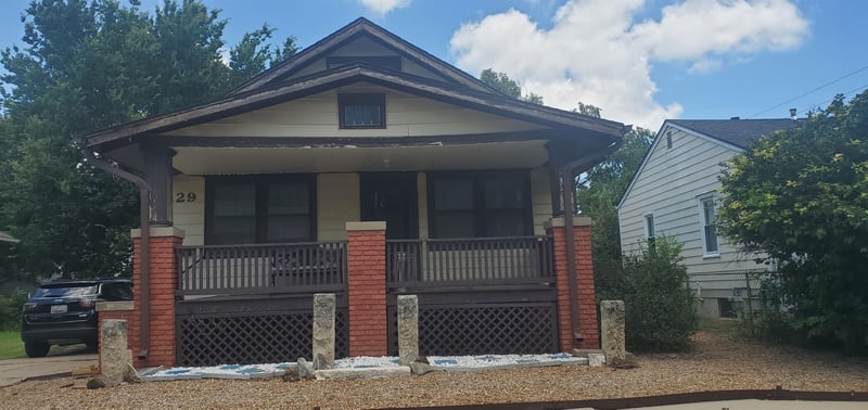 129 E Beloit, Salina, KS 67401