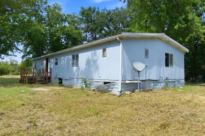 8901 Exposition St, Haysville, KS 67060-7905