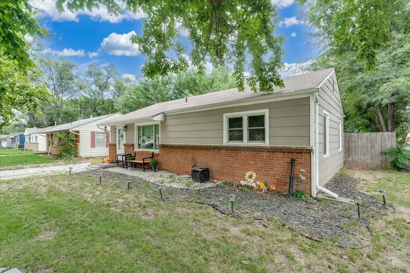 428 German , Haysville, KS 67060