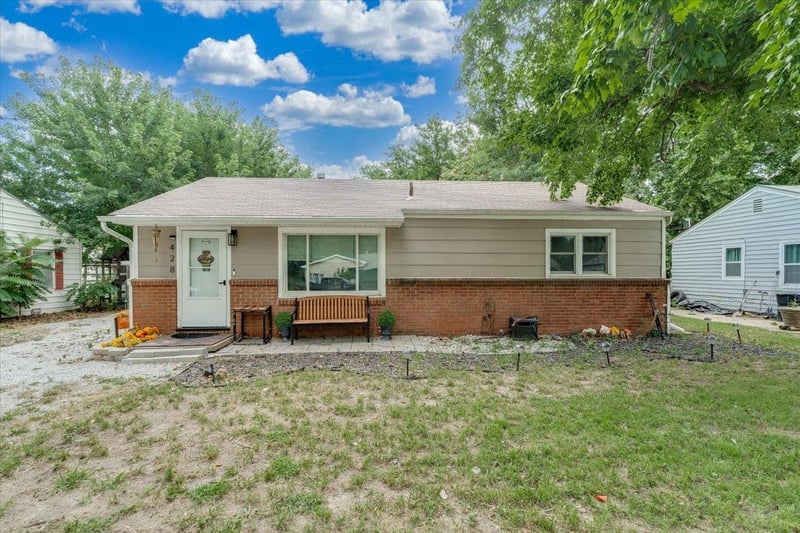 428 German , Haysville, KS 67060