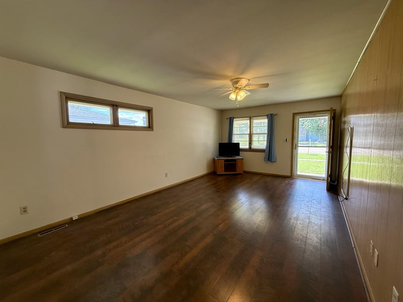 118 School St, Lincoln, KS 67455
