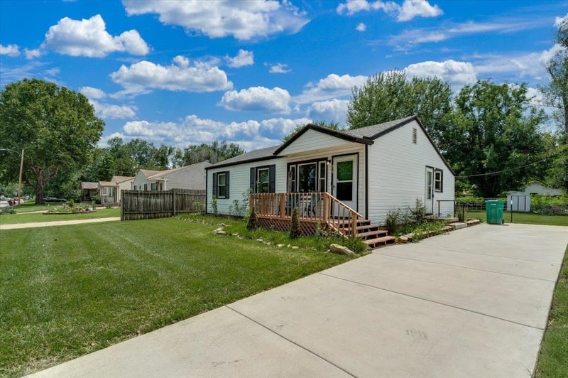 215 German Ave, Haysville, KS 67060