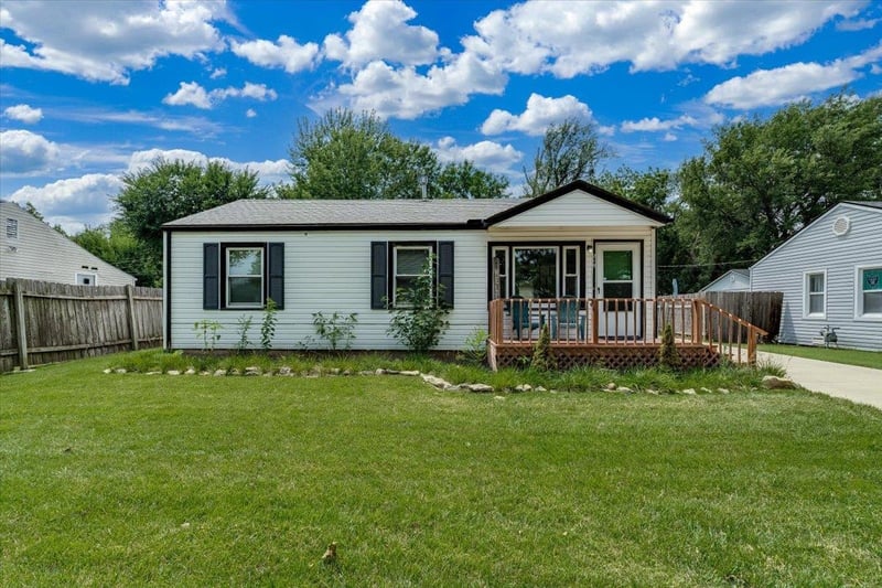 215 German Ave, Haysville, KS 67060