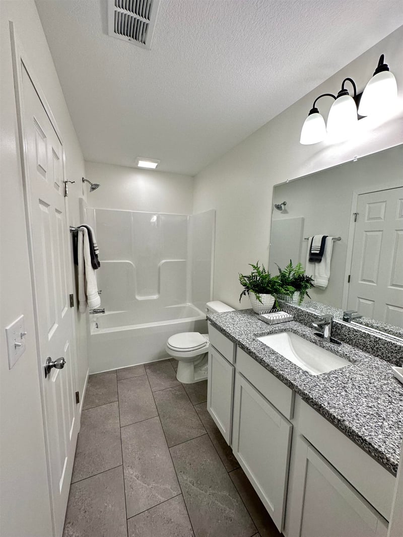 1019 Spruce , Wichita, KS 67214