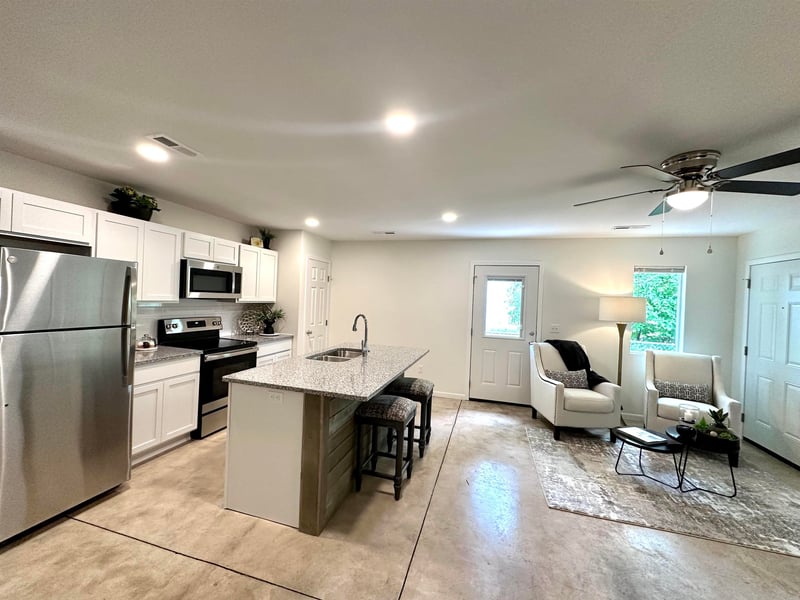 1906 Hydraulic , Wichita, KS 67214