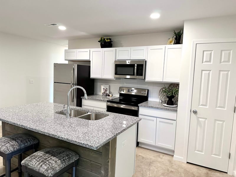 1912 Hydraulic , Wichita, KS 67214