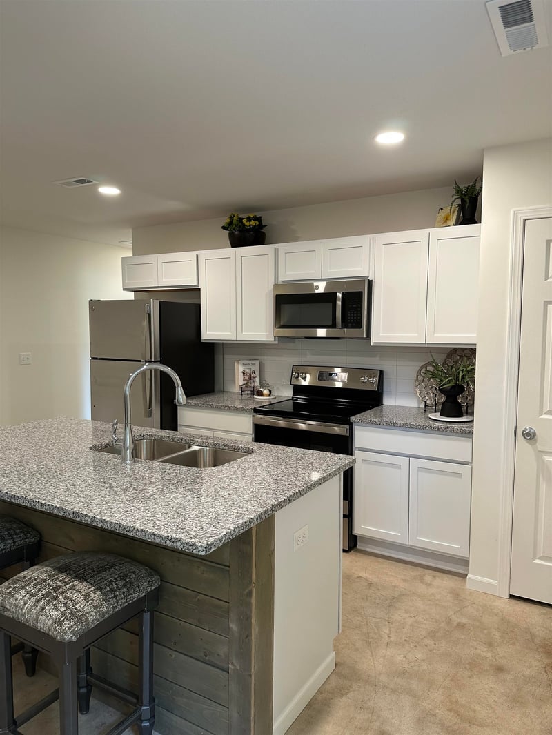 1912 Hydraulic , Wichita, KS 67214