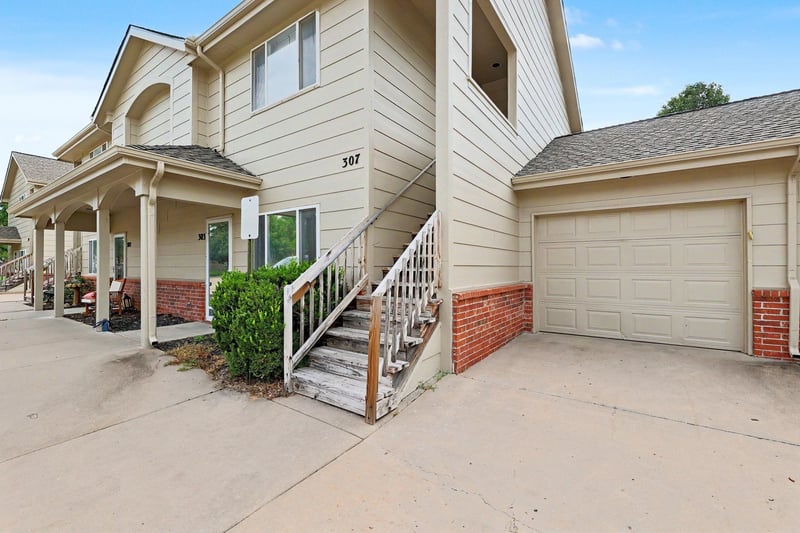 333 S Tyler #303, Wichita, KS 67209