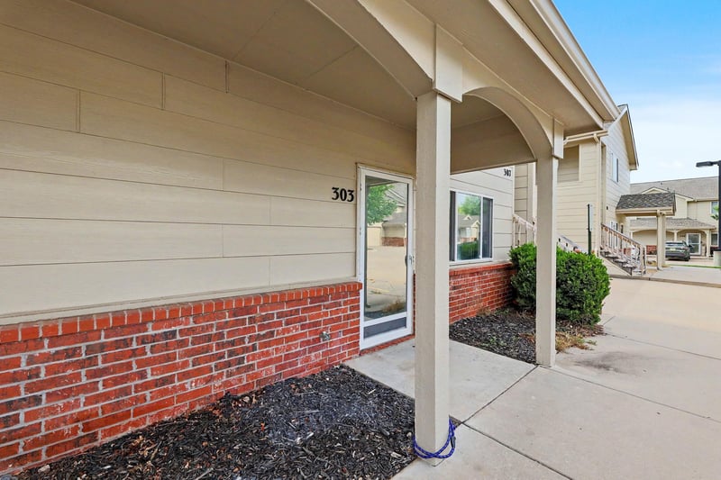 333 S Tyler #303, Wichita, KS 67209