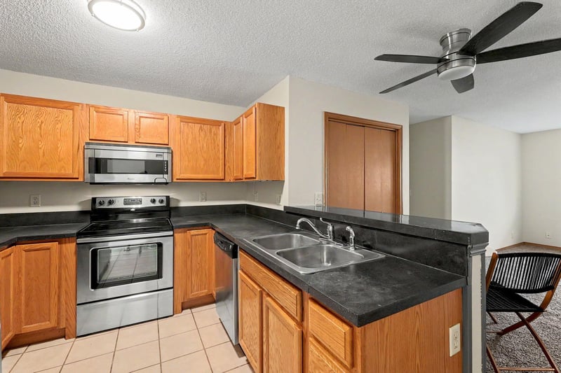 333 S Tyler #303, Wichita, KS 67209